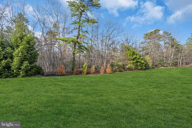 100 MISSION WAY, Barnegat, NJ 08005