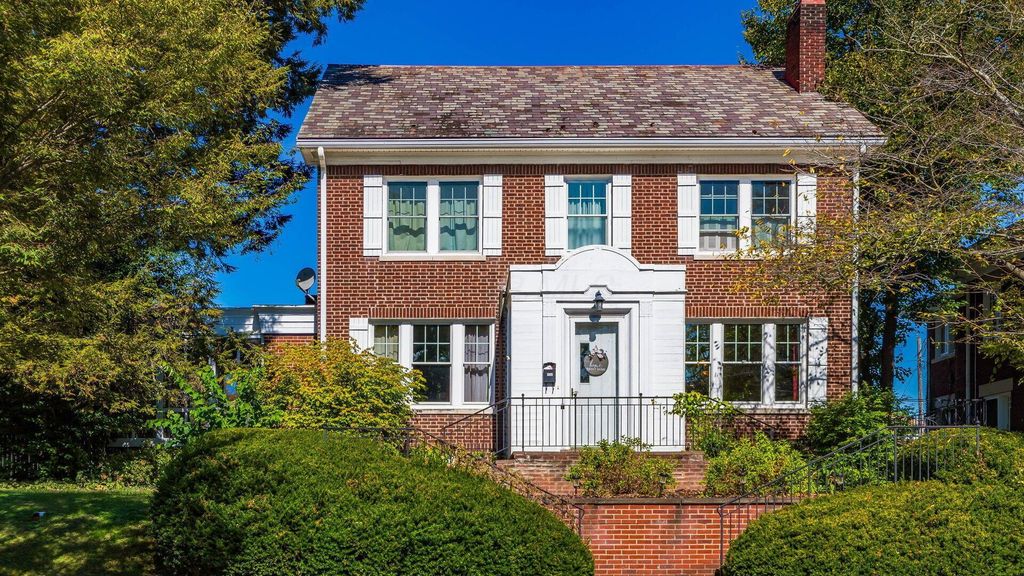 641 Fairmont Avenue, Zanesville, OH 43701