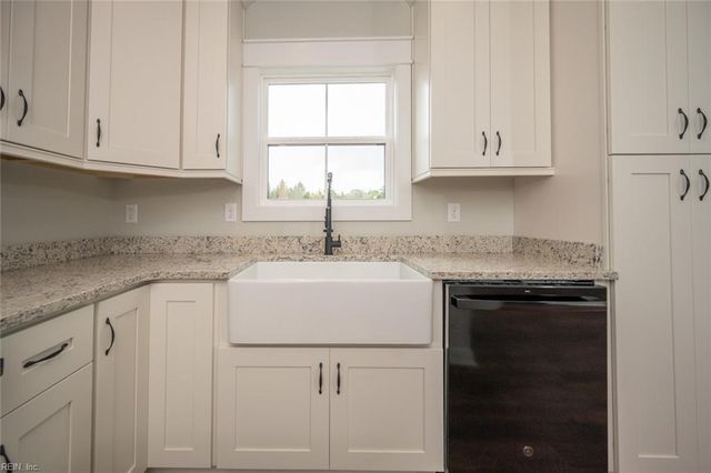 245 Sharber LN, Elizabeth City, NC 27909