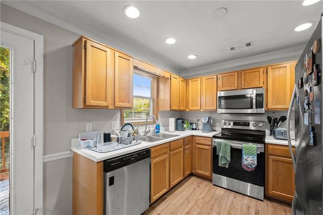 965 Sugar Meadow Drive, Sugar Hill, GA 30518