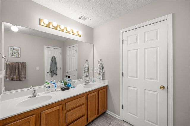 965 Sugar Meadow Drive, Sugar Hill, GA 30518