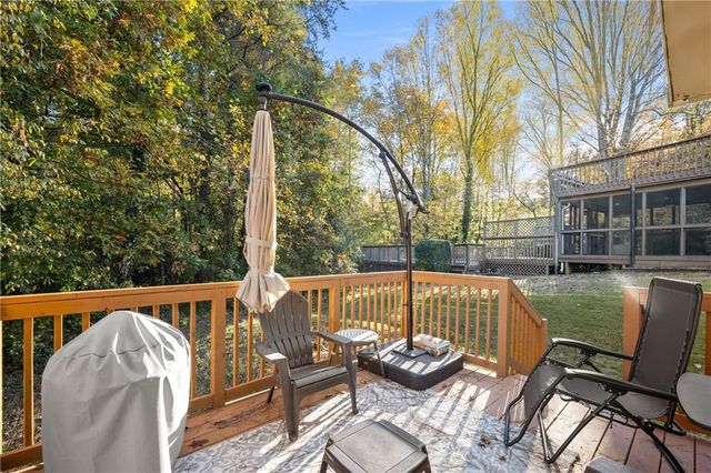 965 Sugar Meadow Drive, Sugar Hill, GA 30518