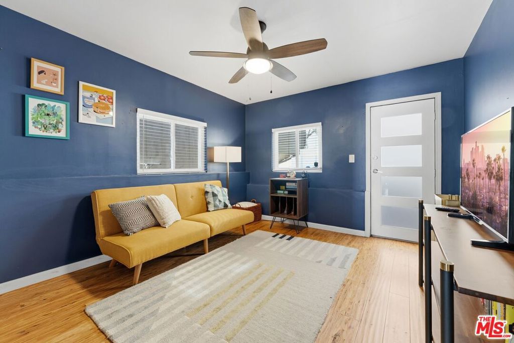 Image 13 of property listing at 711 Bernard Street, Los Angeles, CA 90012