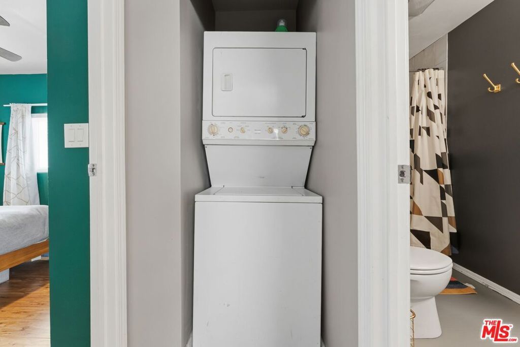 Image 14 of property listing at 711 Bernard Street, Los Angeles, CA 90012