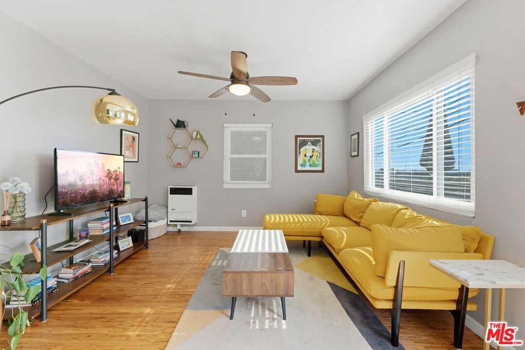 Image 2 of property listing at 711 Bernard Street, Los Angeles, CA 90012