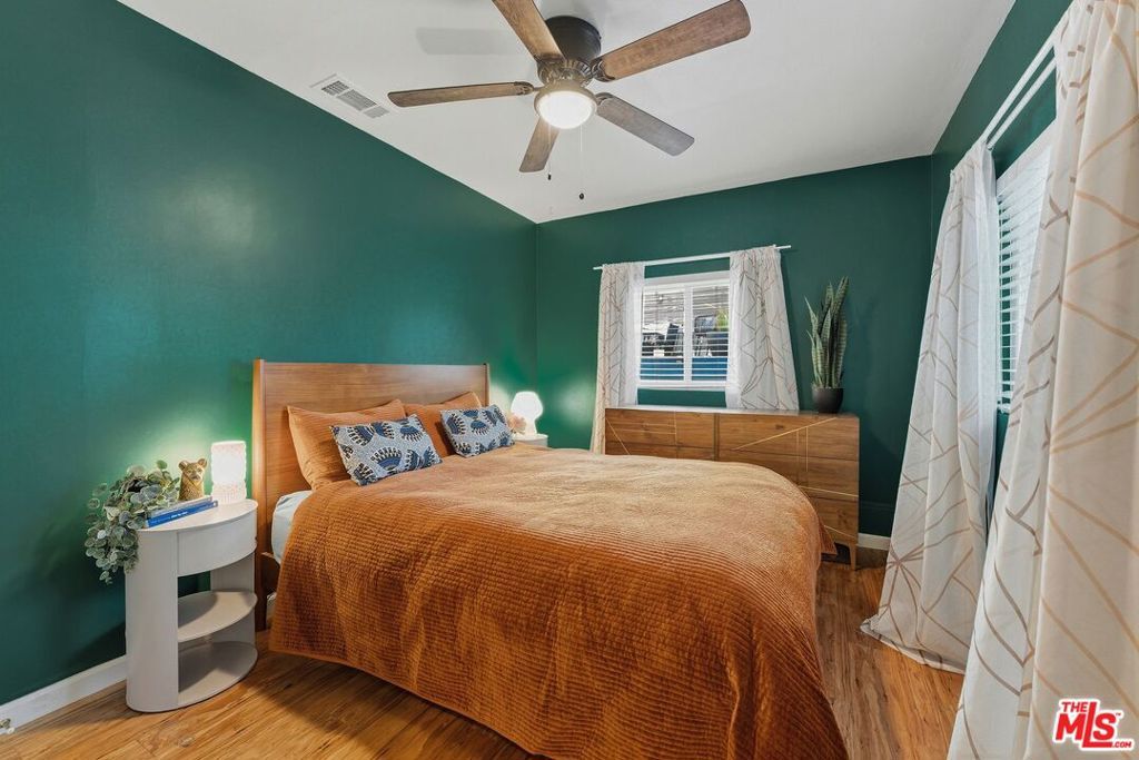 Image 9 of property listing at 711 Bernard Street, Los Angeles, CA 90012