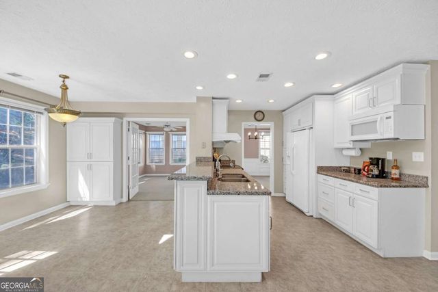 2983 Bancroft Glen NW, Kennesaw, GA 30144