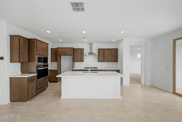 17255 W SAGUARO VISTA Drive, Surprise, AZ 85387