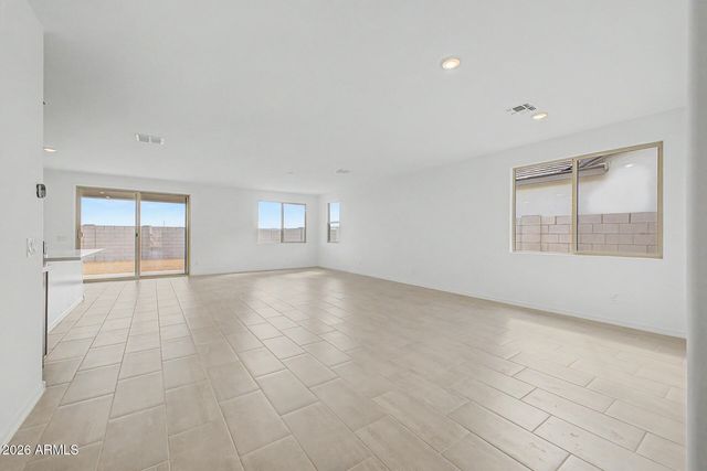 17255 W SAGUARO VISTA Drive, Surprise, AZ 85387