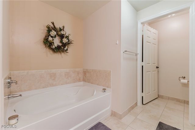 10001 Villagio Gardens LN 207, Estero, FL 33928