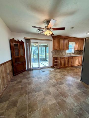 286 Marlboro RD, Newport News, VA 23602