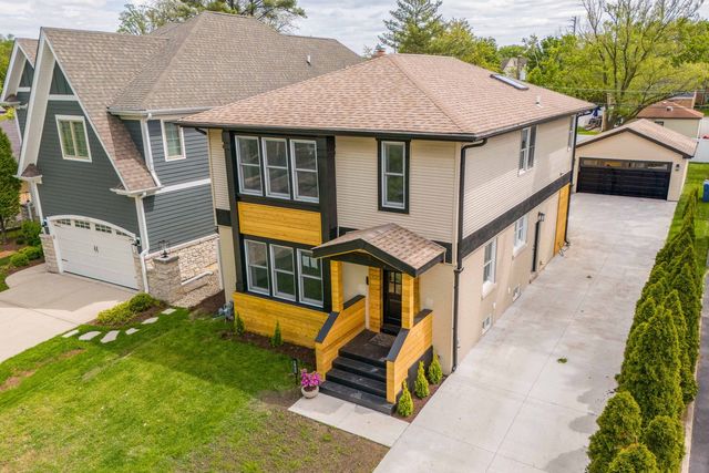 607 S Cedar Avenue, Elmhurst, IL 60126
