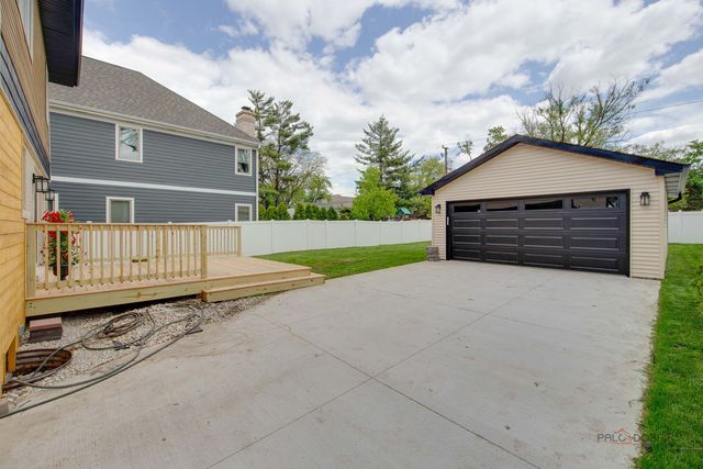 607 S Cedar Avenue, Elmhurst, IL 60126