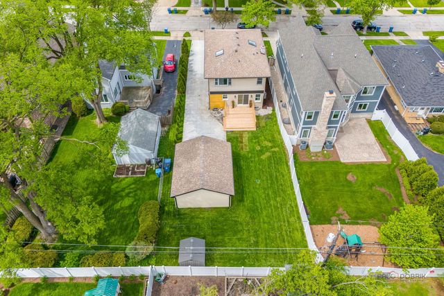 607 S Cedar Avenue, Elmhurst, IL 60126