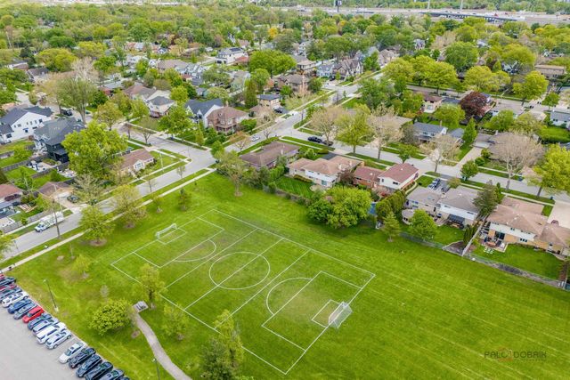 607 S Cedar Avenue, Elmhurst, IL 60126