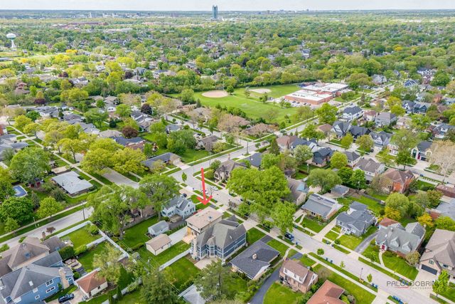 607 S Cedar Avenue, Elmhurst, IL 60126