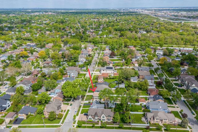 607 S Cedar Avenue, Elmhurst, IL 60126