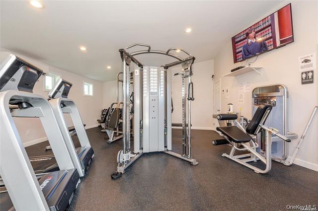 4 Rose Street 5-H1, Oceanside, NY 11572