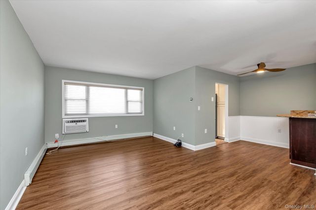 4 Rose Street 5-H1, Oceanside, NY 11572