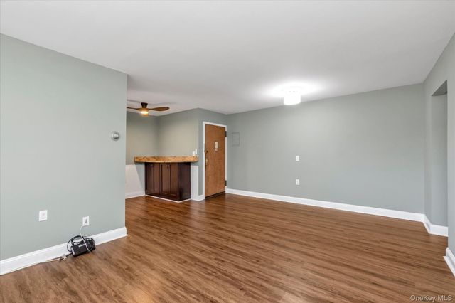 4 Rose Street 5-H1, Oceanside, NY 11572