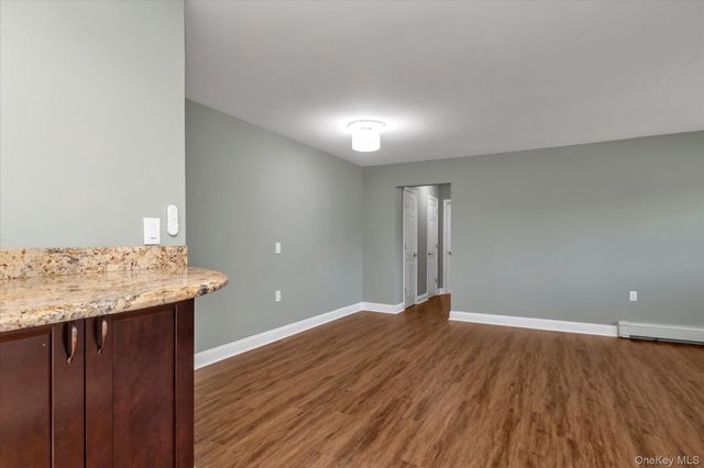 4 Rose Street 5-H1, Oceanside, NY 11572