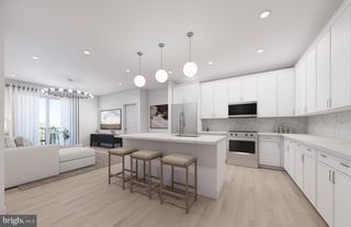 9475 SPRAGUE AVE #411, Fairfax, VA 22031