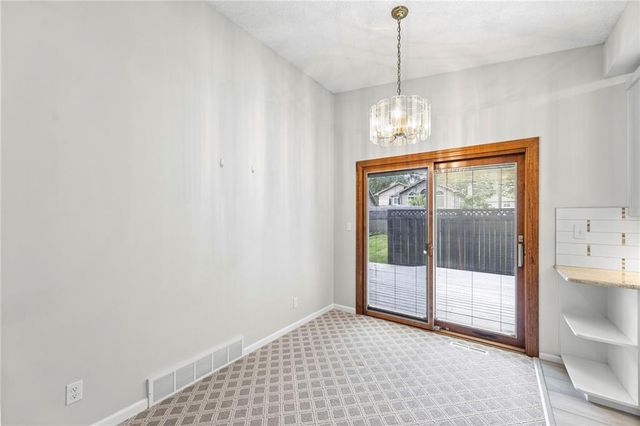 8404 Shawnee Lane, Overland Park, KS 66212