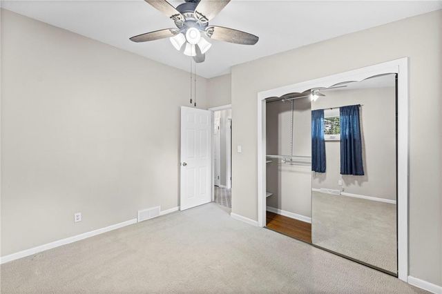 8404 Shawnee Lane, Overland Park, KS 66212