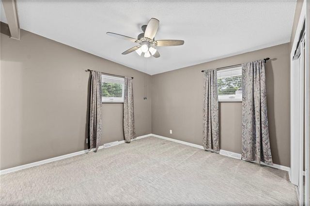 8404 Shawnee Lane, Overland Park, KS 66212