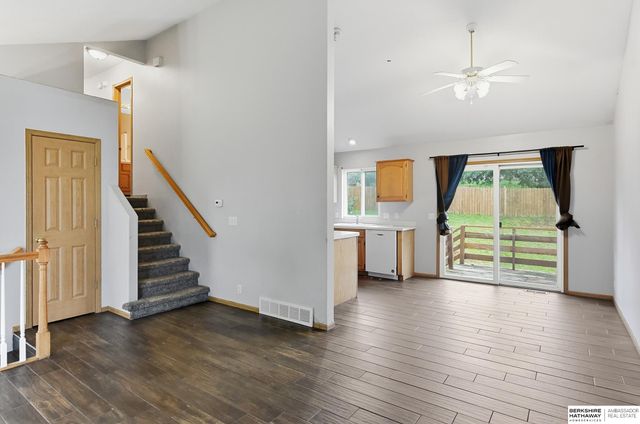 1125 Rawhide Road, Papillion, NE 68046