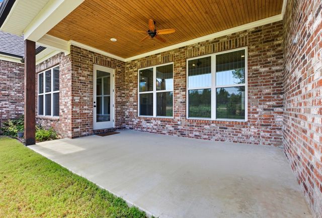 802 Nature Way, Benton, AR 72019