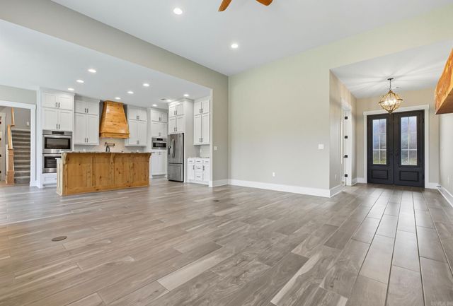 802 Nature Way, Benton, AR 72019