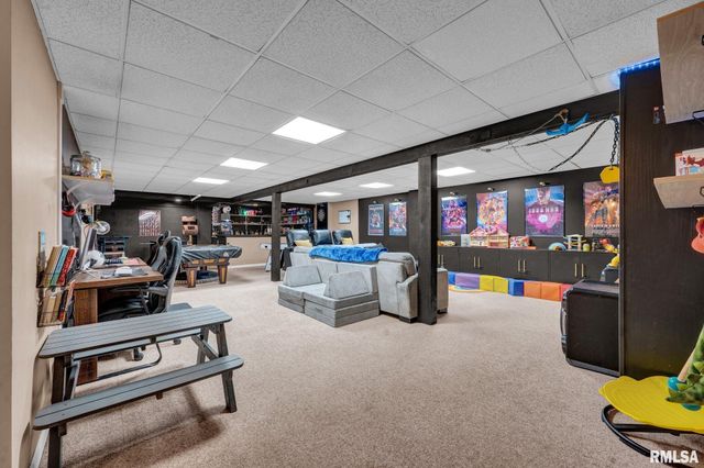 3333 W LEXINGTON Court, Peoria, IL 61615