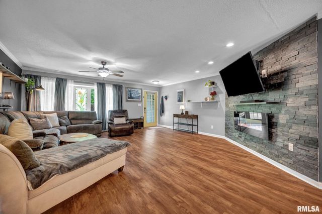 3333 W LEXINGTON Court, Peoria, IL 61615