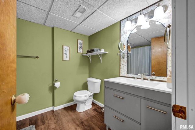 3333 W LEXINGTON Court, Peoria, IL 61615