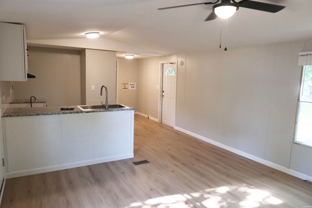 166,168,172,176 Long Beach Drive, Hot Springs, AR 71913