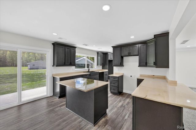 29055 Bredow Avenue, Huron Charter Township, MI 48174