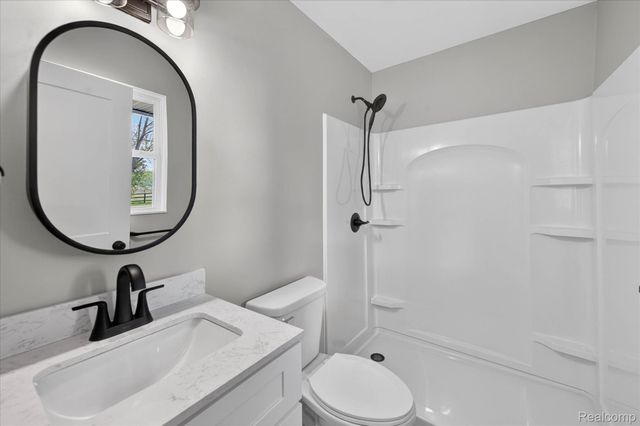 29055 Bredow Avenue, Huron Charter Township, MI 48174
