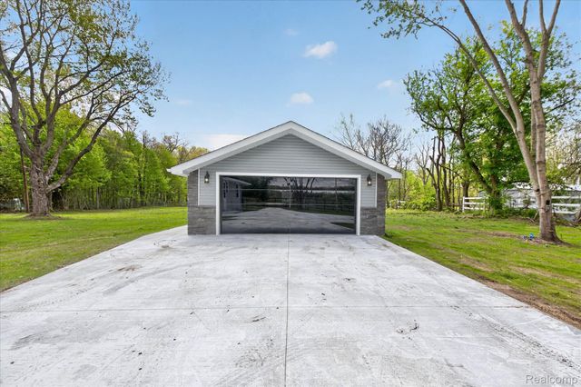 29055 Bredow Avenue, Huron Charter Township, MI 48174