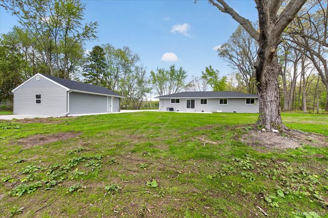 29055 Bredow Avenue, Huron Charter Township, MI 48174