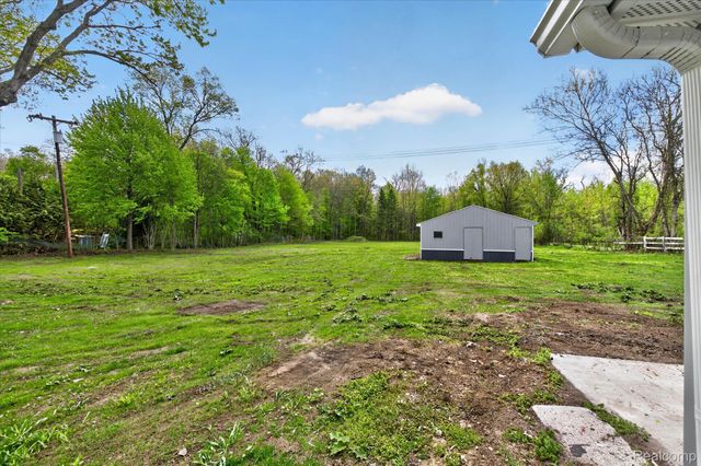 29055 Bredow Avenue, Huron Charter Township, MI 48174