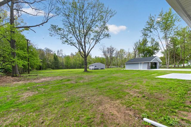 29055 Bredow Avenue, Huron Charter Township, MI 48174