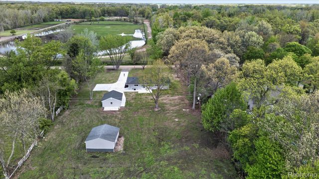 29055 Bredow Avenue, Huron Charter Township, MI 48174