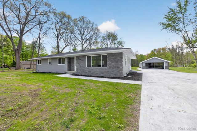 29055 Bredow Avenue, Huron Charter Township, MI 48174