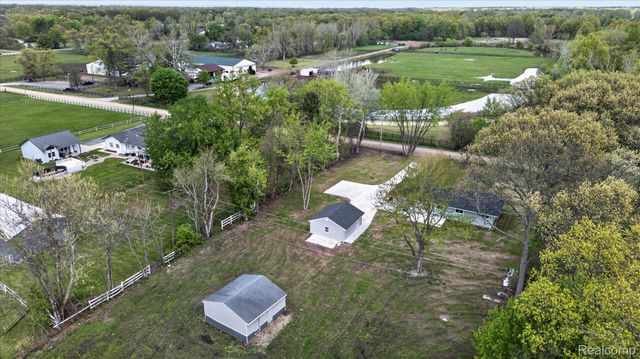 29055 Bredow Avenue, Huron Charter Township, MI 48174