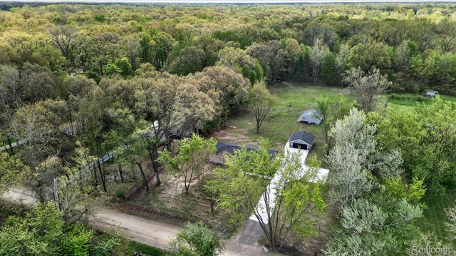 29055 Bredow Avenue, Huron Charter Township, MI 48174