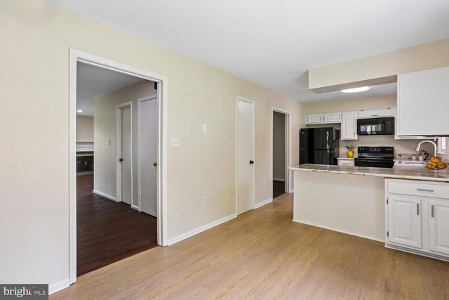 7561 HEATHERTON LN, Rockville, MD 20854