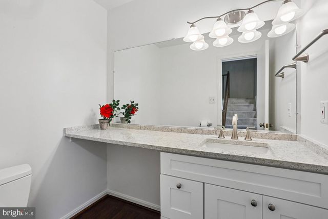 7561 HEATHERTON LN, Rockville, MD 20854