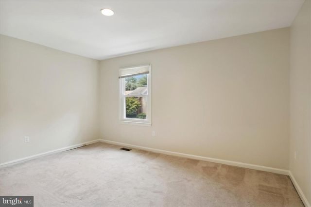 7561 HEATHERTON LN, Rockville, MD 20854