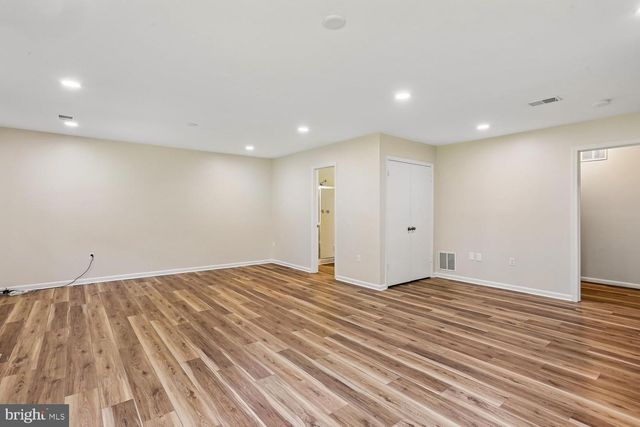 7561 HEATHERTON LN, Rockville, MD 20854
